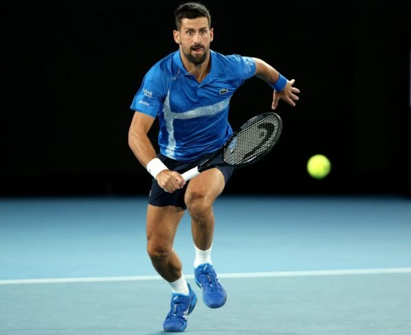 Australian Open Djokovic vence Alcaraz e garante vaga na semifinal.