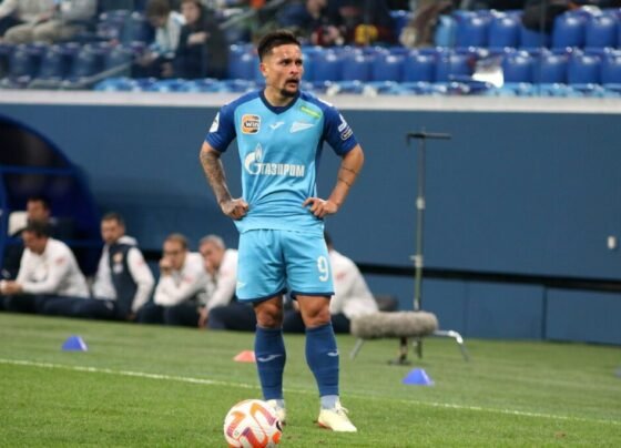 Botafogo acerta a contratação do atacante Artur, do Zenit