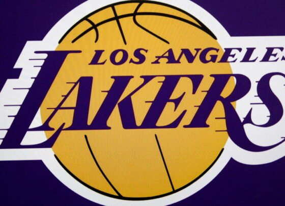 Lakers cancela troca de jogador na NBA