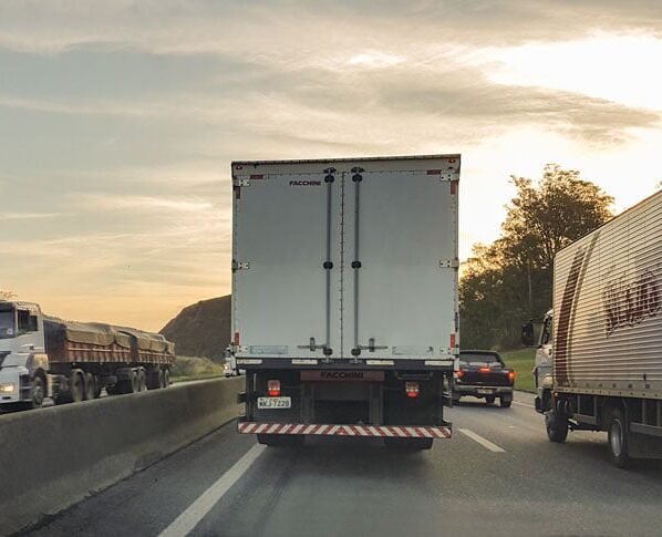 caminhoneiros, transportadores, frete, estrada, rodovia, vacinação, logística, caminhão, caminhoneiros, tabela do frete, greve