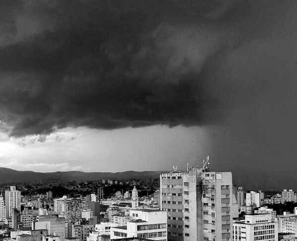 Chuva forte tempestade