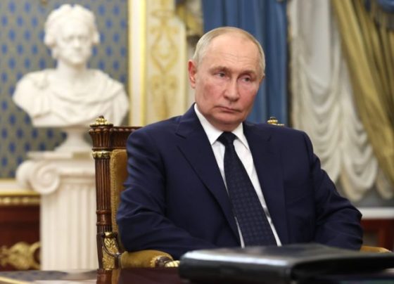 Os hackers afirmaram que o ataque foi para "parabenizar" Putin por seu aniversário