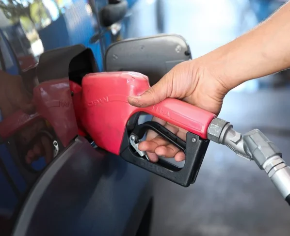 Alíquota única de ICMS para gasolina e etanol passa a valer a partir de hoje, combustíveis