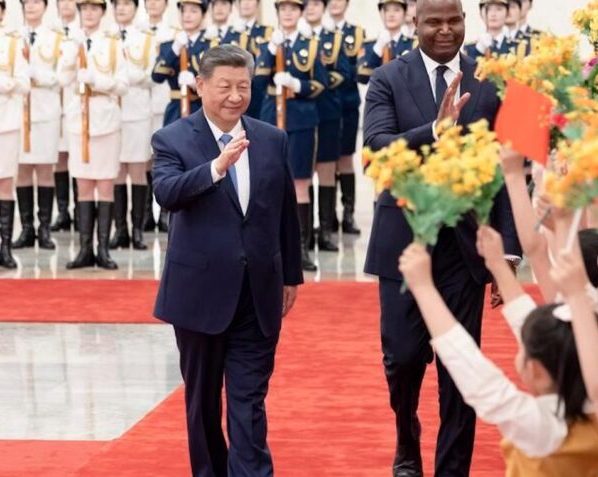 Na imagem, o presidente chinês Xi Jinping durante visita do presidente de Moçambique, Daniel Francisco Chapo, à Pequim em 21 de abril