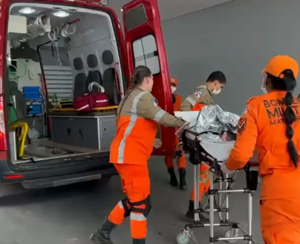 Menina foi socorrida ao Hospital Regional após se afogar em piscina.-Foto: Reprodução