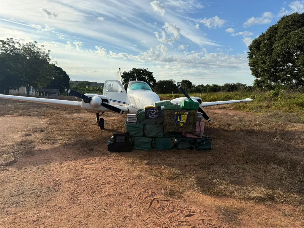 avião com 450kg de cocaína