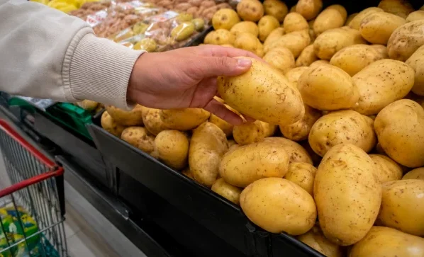 Batata segue inflando preço da cesta básica em Cuiabá, que quebra mais um recorde