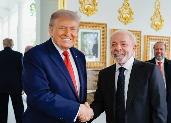 Trump e Lula postam foto sorrindo em encontro na Casa Branca