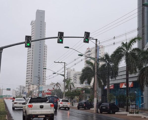 frio cuiaba tempo nublado neblina cuiaba